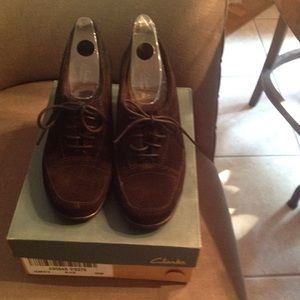 Clark’s black suede bendables shoes